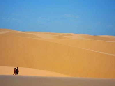 Lençóis Maranhenses: de barco a Caburé e Farol Preguiças