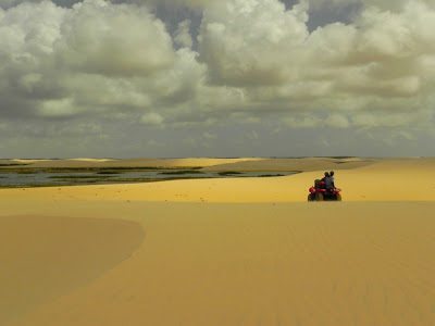 Lençóis Maranhenses: quadriciclo até Caburé