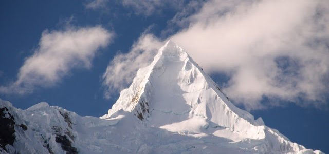 Campamento e Laguna Jancarurish – Peru