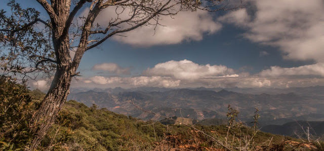 Parque Nacional do Caparaó e Cachoeira das Andorinhas