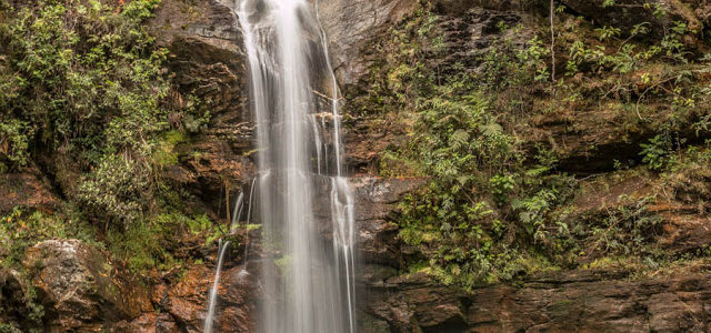 Cachoeira Santa Bárbara e Poço Encantado na Chapada dos Veadeiros