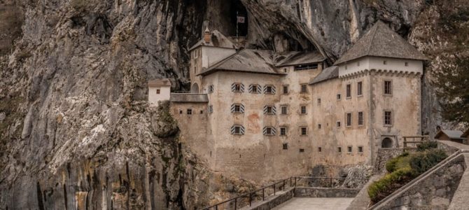 Caverna Postojna e Castelo Predjama na Eslovênia